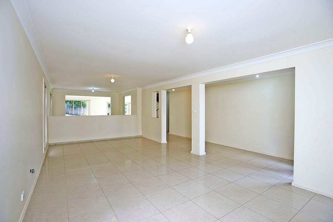 15 Dungara Drive, PEMULWUY NSW 2145, Pemulwuy - Thumbnail 2