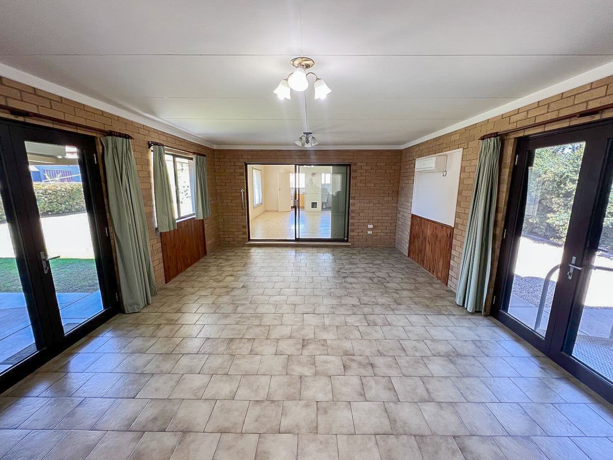 44 Kurrajong Street, West Wyalong NSW 2671, West Wyalong - Thumbnail 8