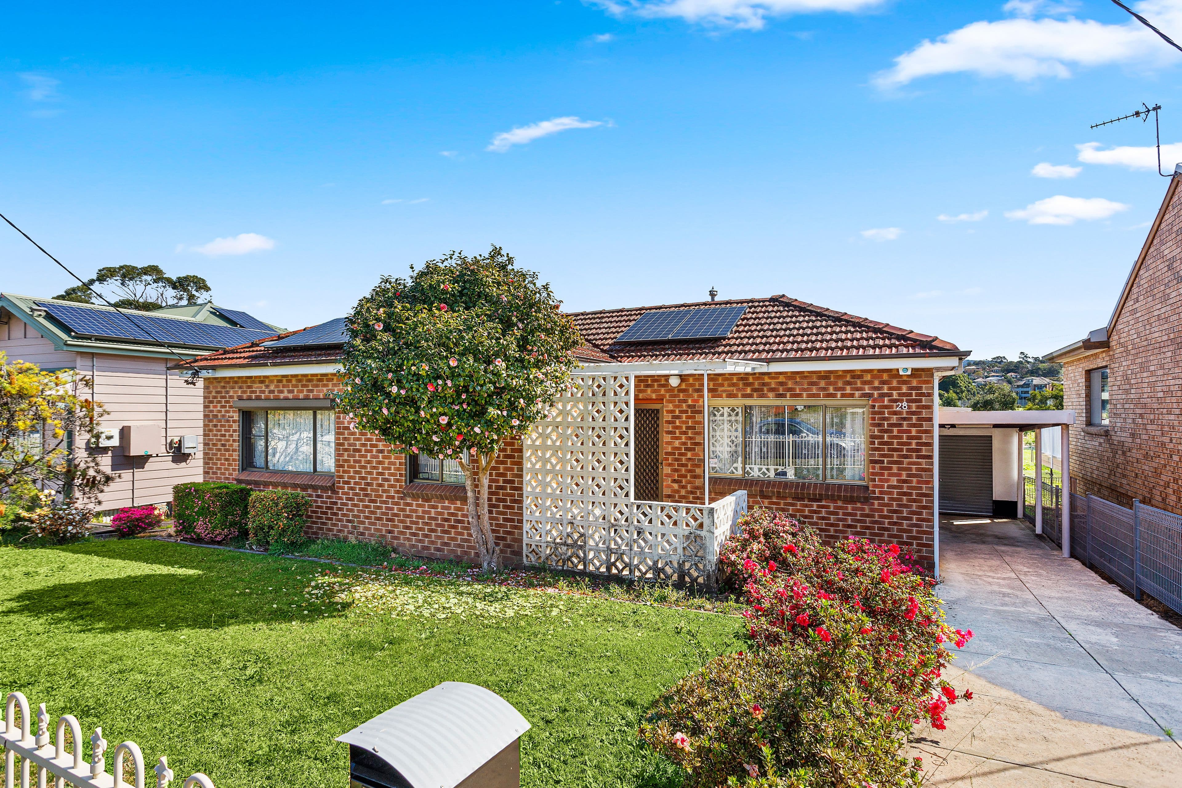 4 Hinterland Close, Lynbrook - Image 1