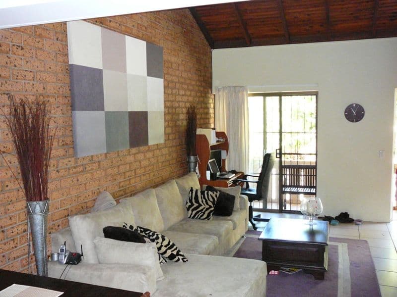 62  Macaulay Street, COORPAROO QLD 4151, Coorparoo - Thumbnail 2