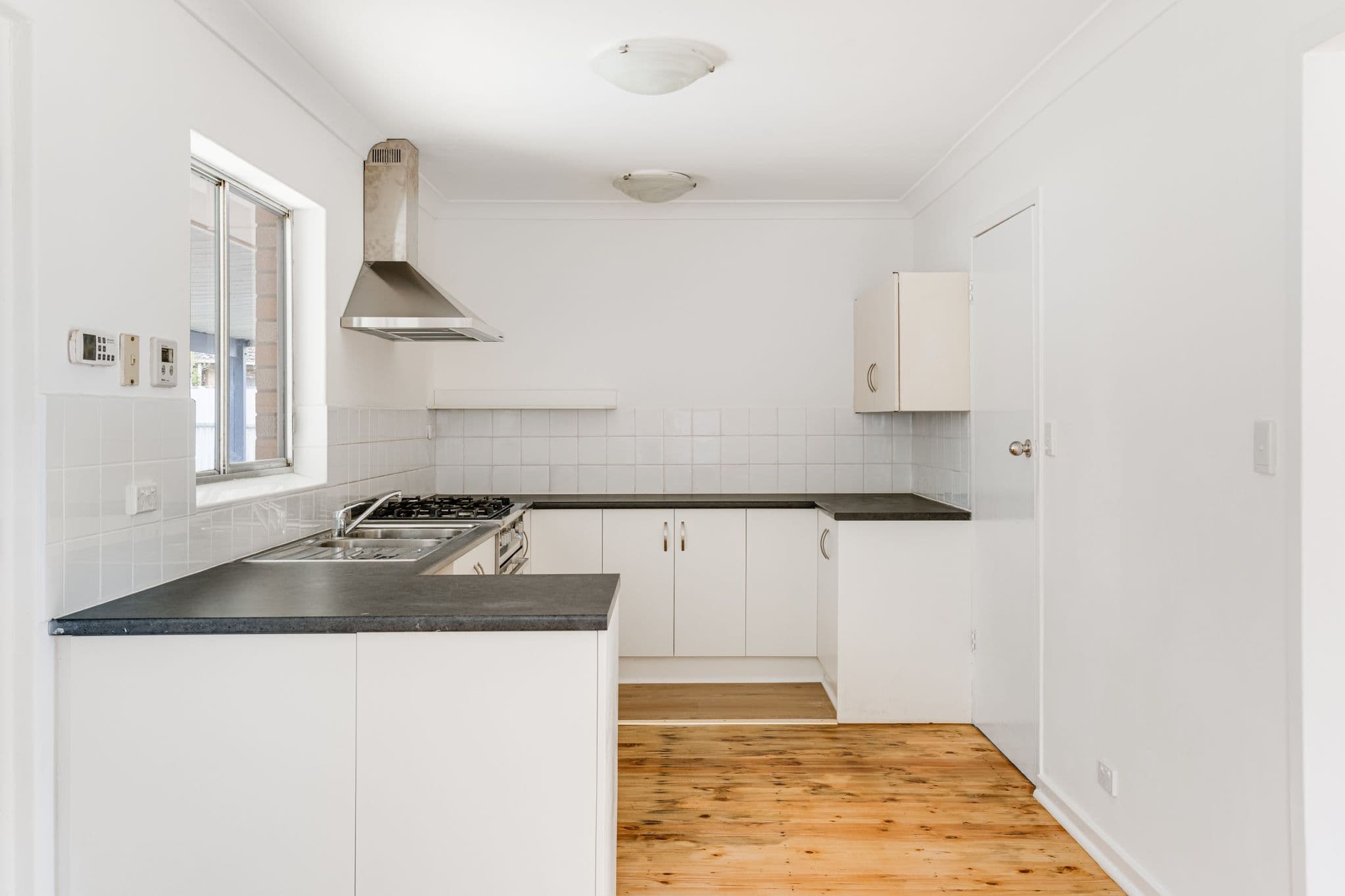28 Collins Parade, Hackham SA 5163, Hackham - Thumbnail 7