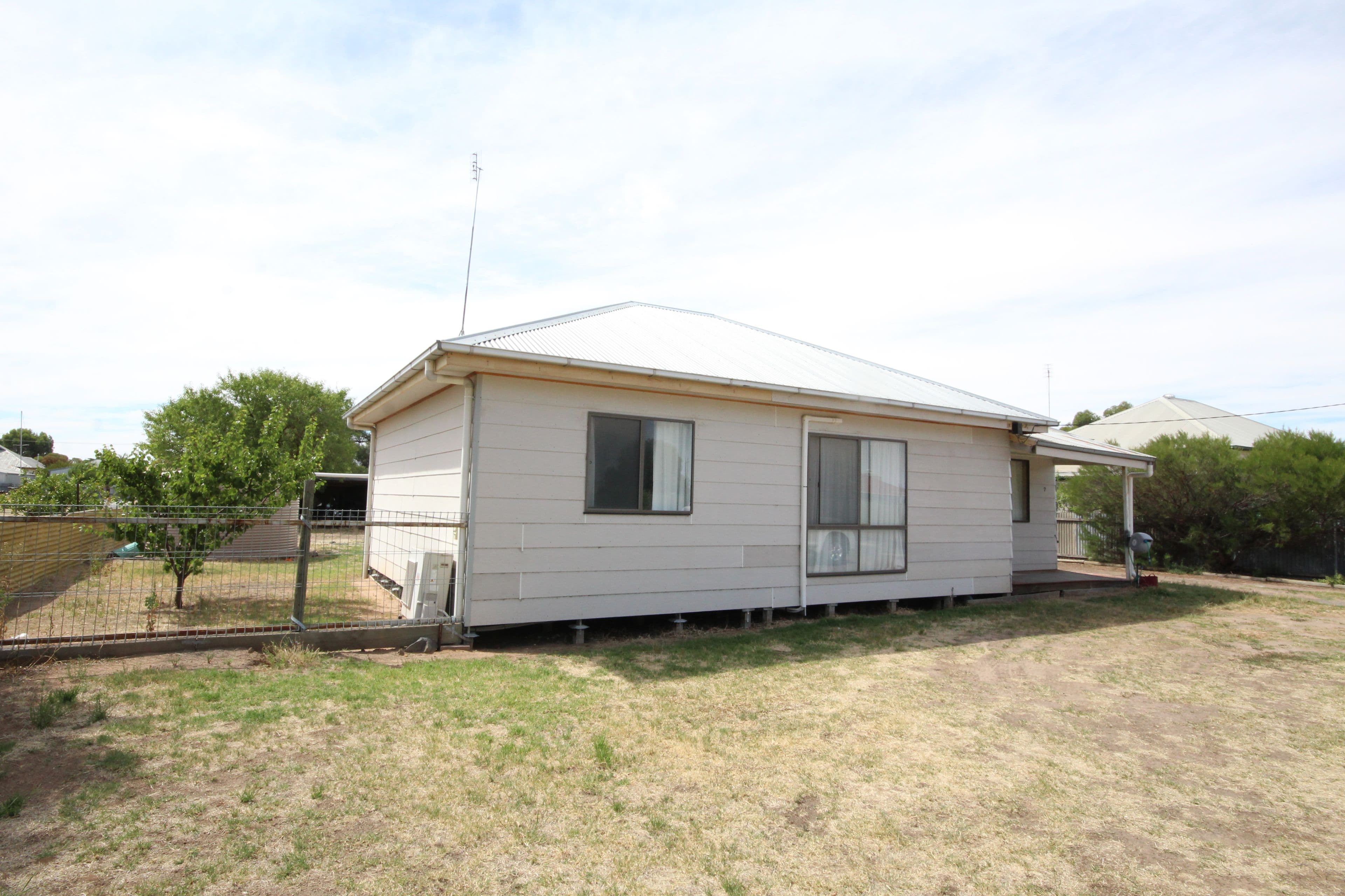 7 Normanby Street, Dimboola VIC 3414, Dimboola - Thumbnail 2