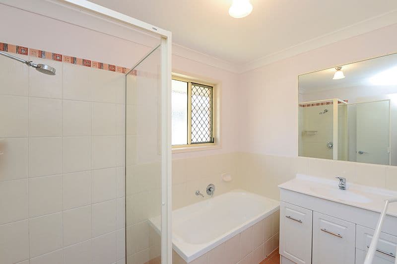 53 Sharyn Drive, NEW AUCKLAND QLD 4680, New Auckland - Thumbnail 4