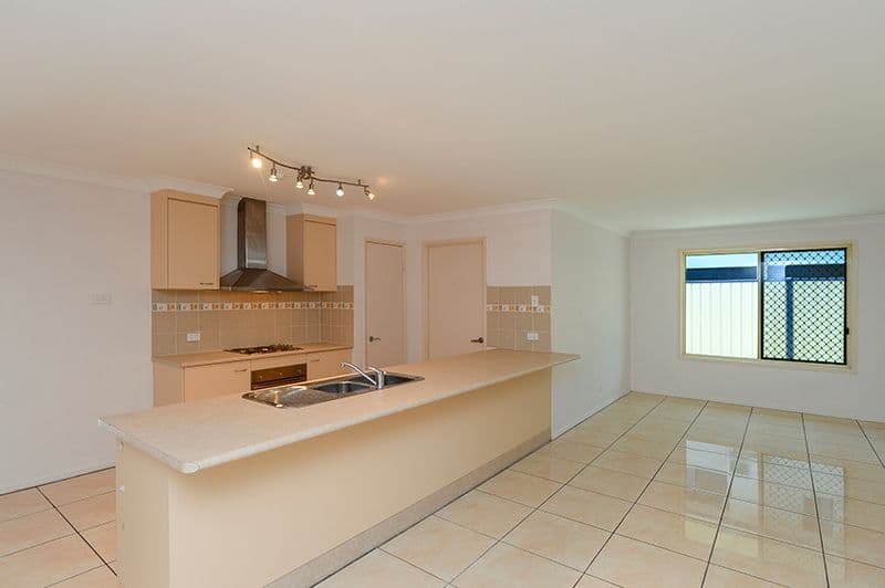53 Sharyn Drive, NEW AUCKLAND QLD 4680, New Auckland - Thumbnail 5