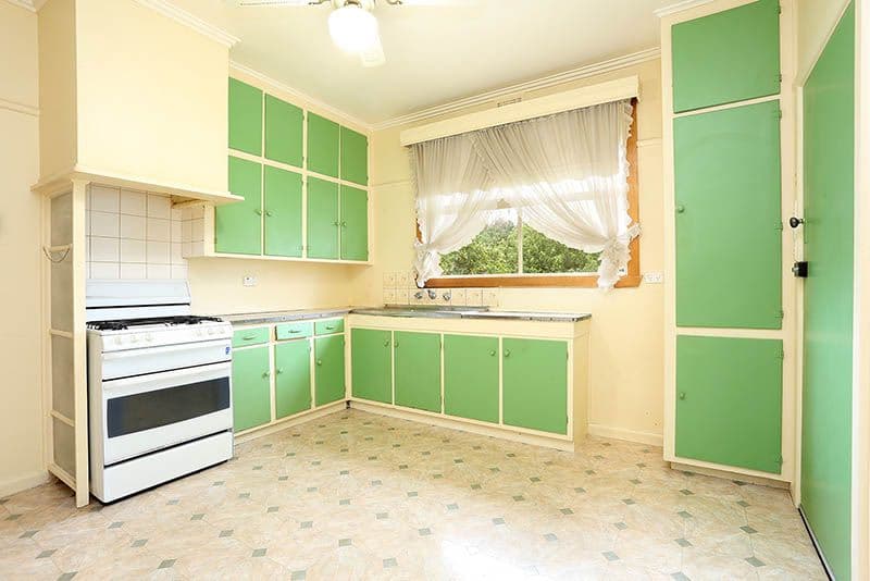 10 Cuthbert Road, Reservoir VIC 3073, Reservoir - Thumbnail 2