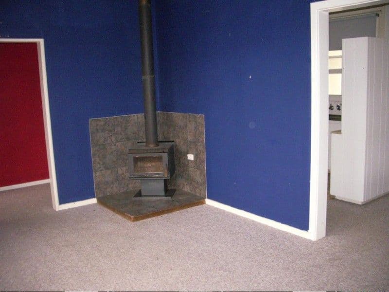 31 Venn Avenue, BORDERTOWN SA 5268, Bordertown - Thumbnail 2