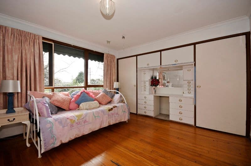 32 VISTA Drive, CHIRNSIDE PARK VIC 3116, Chirnside Park - Thumbnail 4