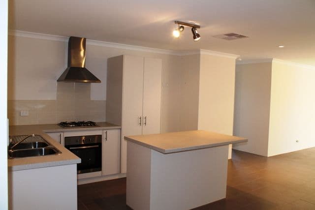 14 ANSTRUTHER Road, MANDURAH WA 6210, Mandurah - Thumbnail 2