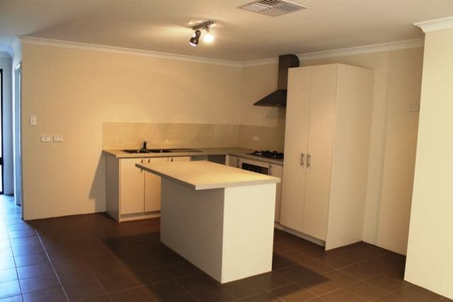 14 ANSTRUTHER Road, MANDURAH WA 6210, Mandurah - Thumbnail 4