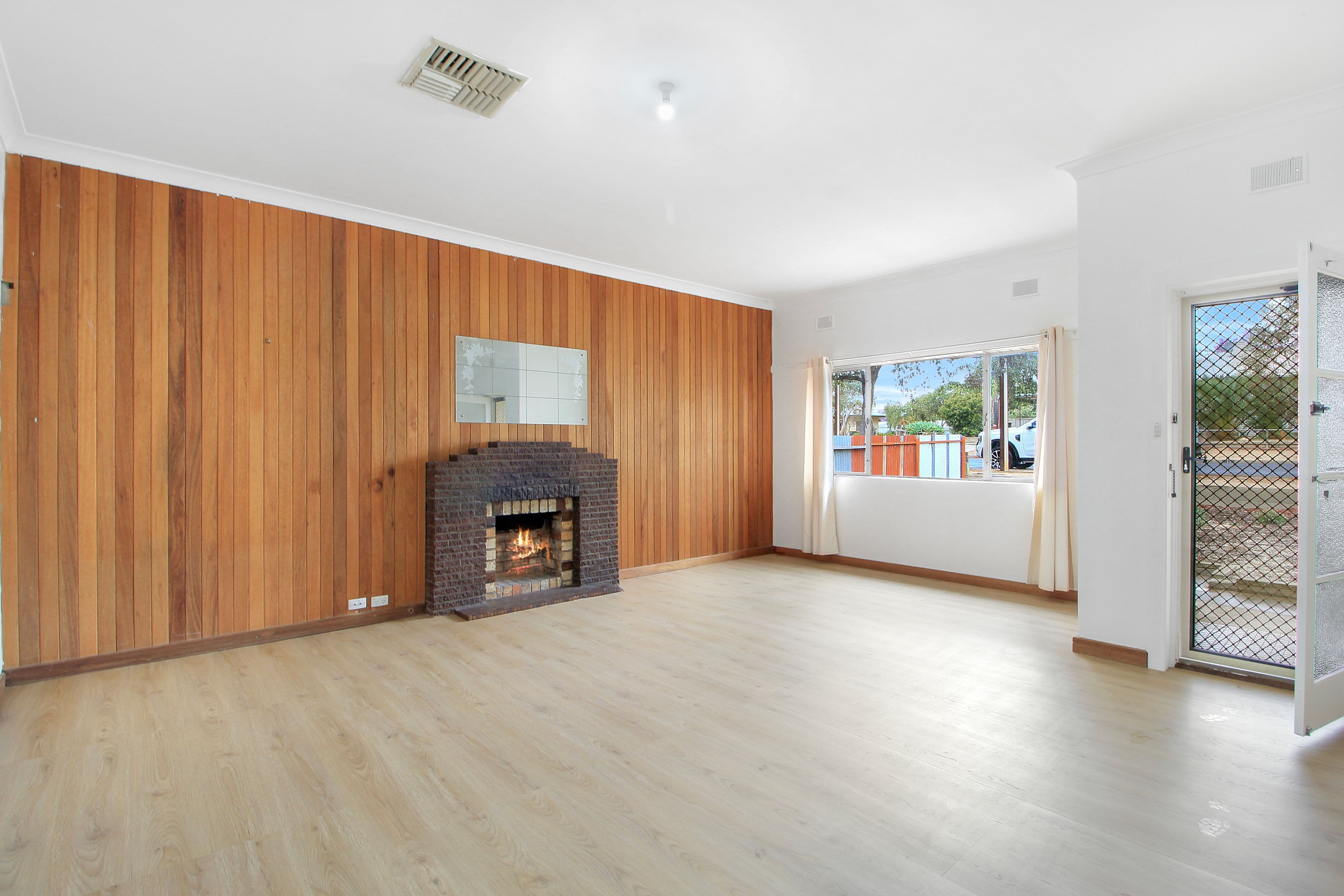 10 Clark Street, Berri SA 5343, Berri - Thumbnail 2