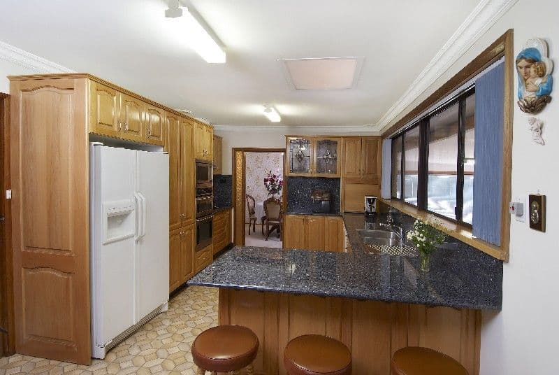 89 Caroline Chisholm Drive, WINSTON HILLS NSW 2153, Winston Hills - Thumbnail 4