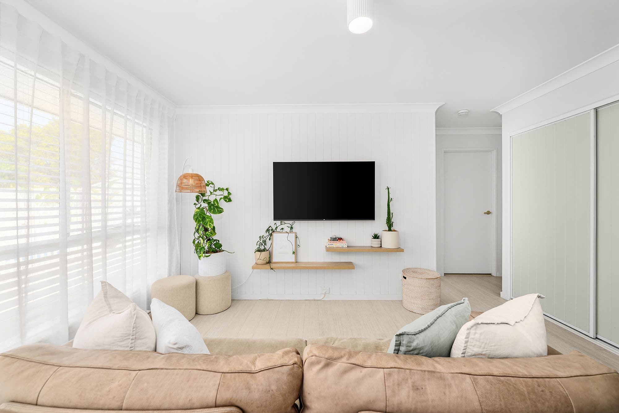19 Mojave Drive, Burleigh Waters QLD 4220, Burleigh Waters - Thumbnail 2
