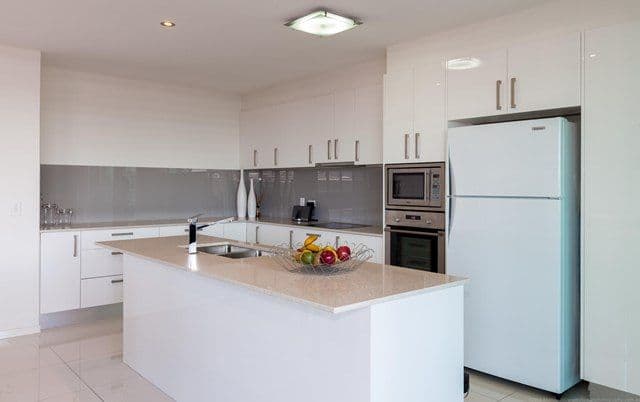 7 Burra Street, CHEVRON ISLAND QLD 4217, Chevron Island - Thumbnail 3