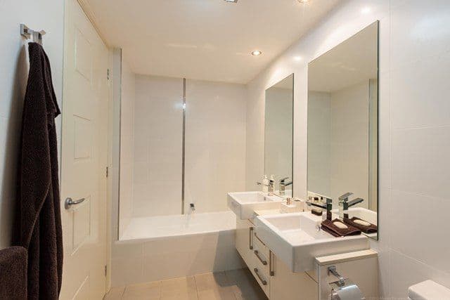 7 Burra Street, CHEVRON ISLAND QLD 4217, Chevron Island - Thumbnail 8