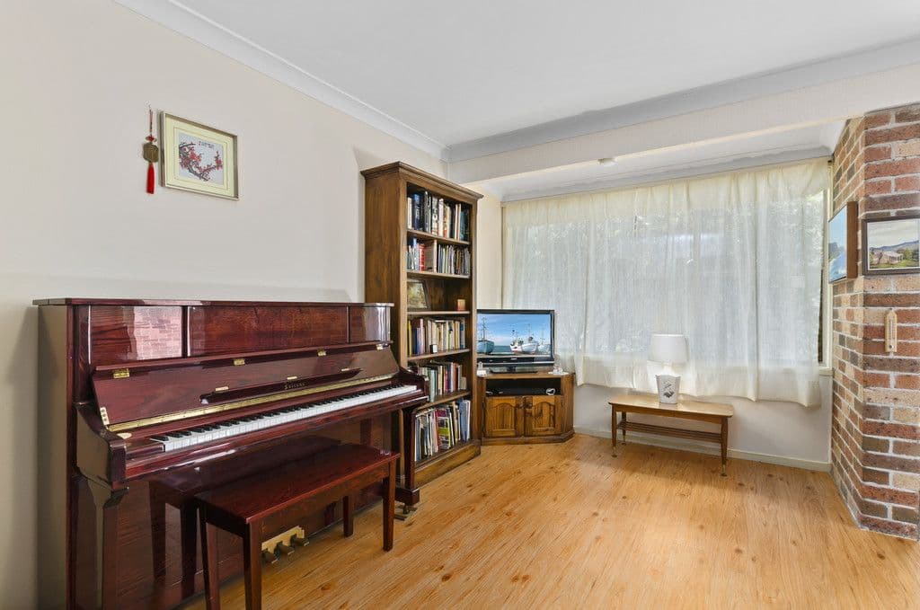 5 Newbold Close, Thirroul NSW 2515, Thirroul - Thumbnail 2