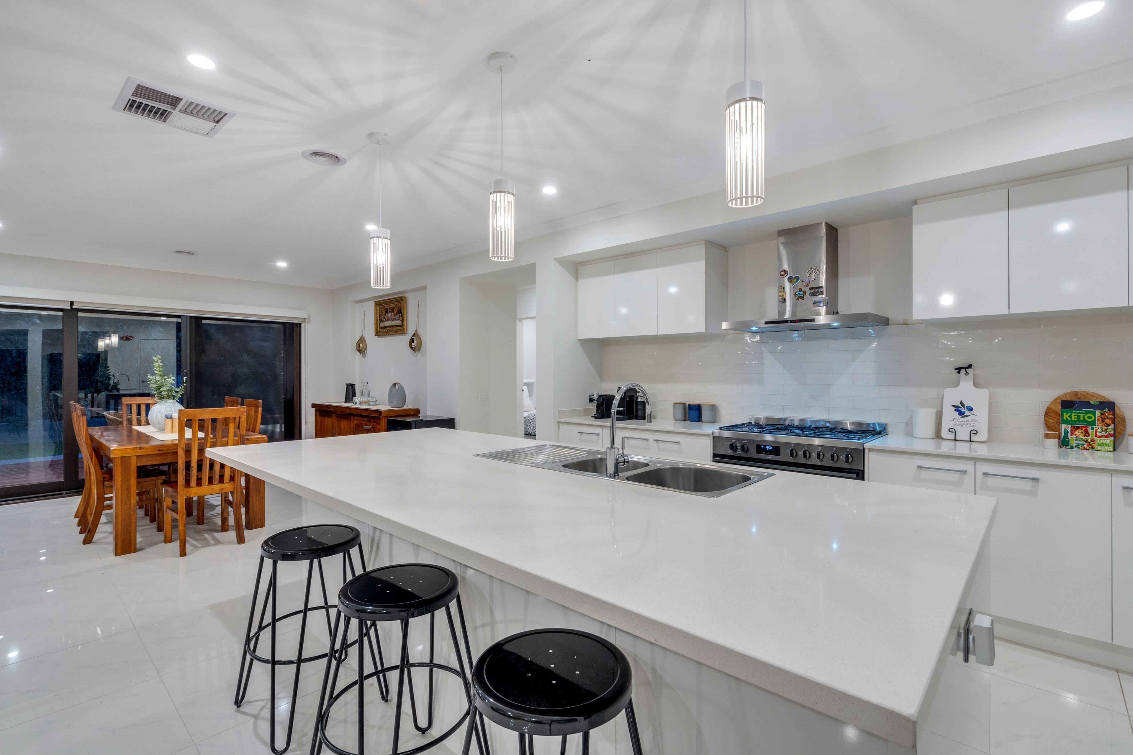20 Milswyn Street, Craigieburn VIC 3064, Craigieburn - Thumbnail 4