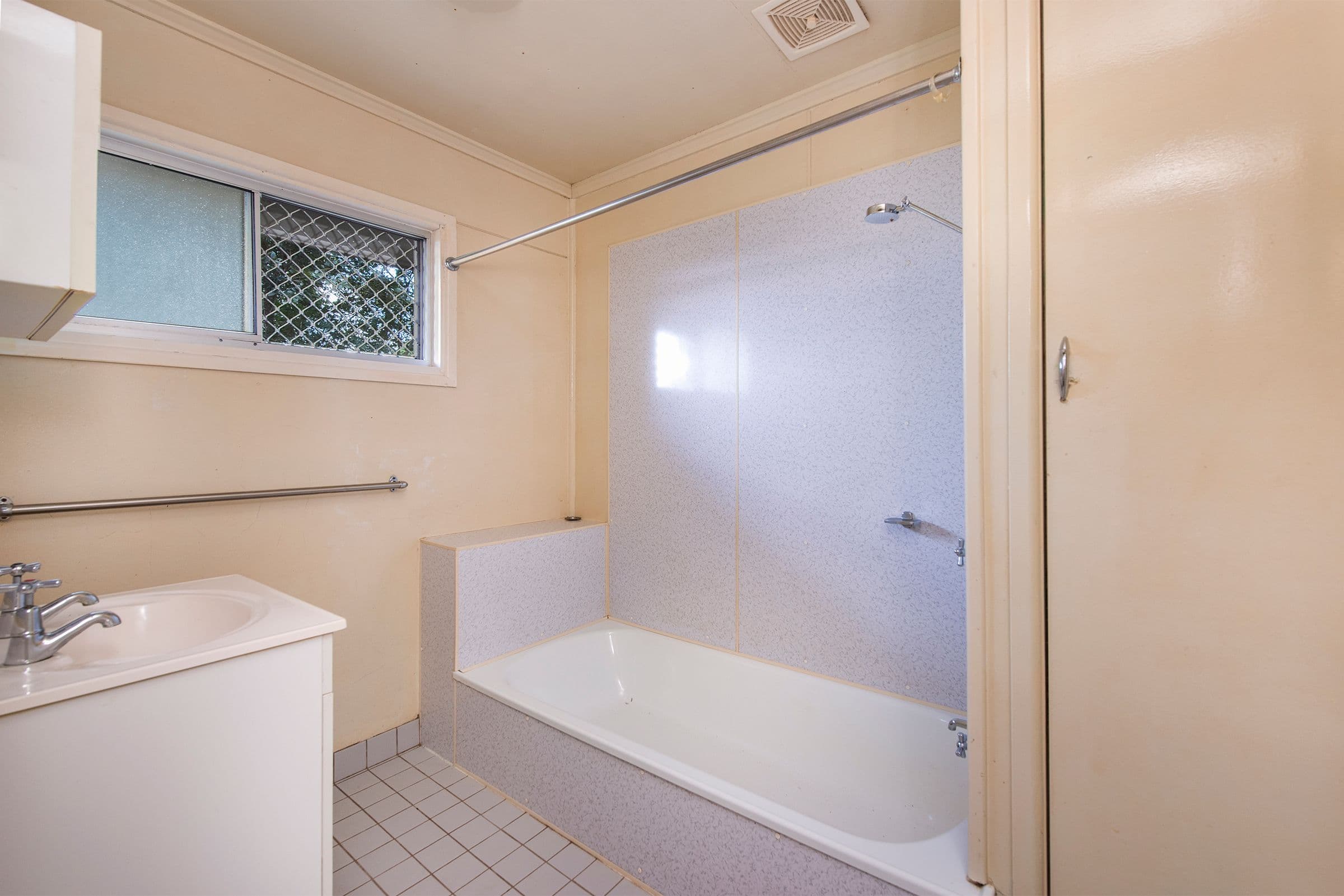 14 Mullen Street, Woodridge QLD 4114, Woodridge - Thumbnail 7