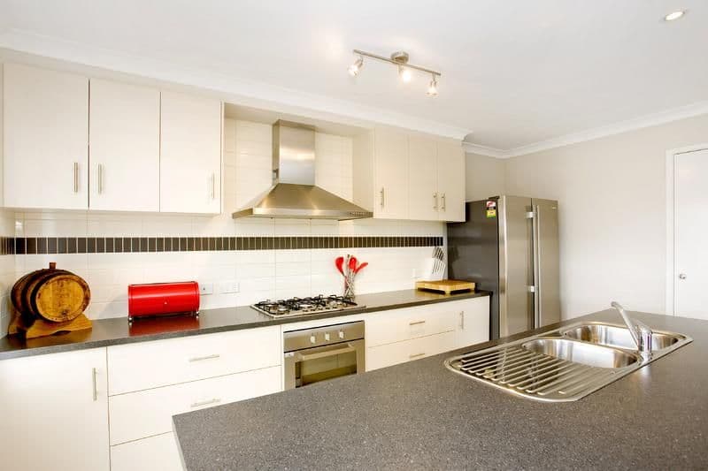 12 Primlea Court, CORIO VIC 3214, Corio - Thumbnail 2
