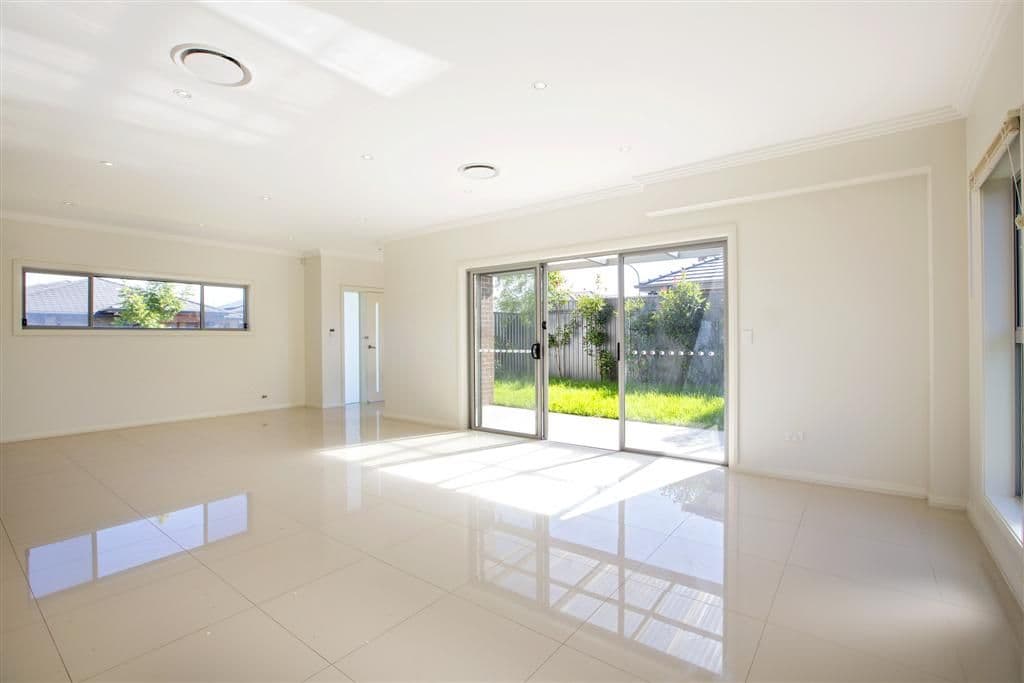 24 Foothills Terrace, Glenmore Park - Thumbnail 2