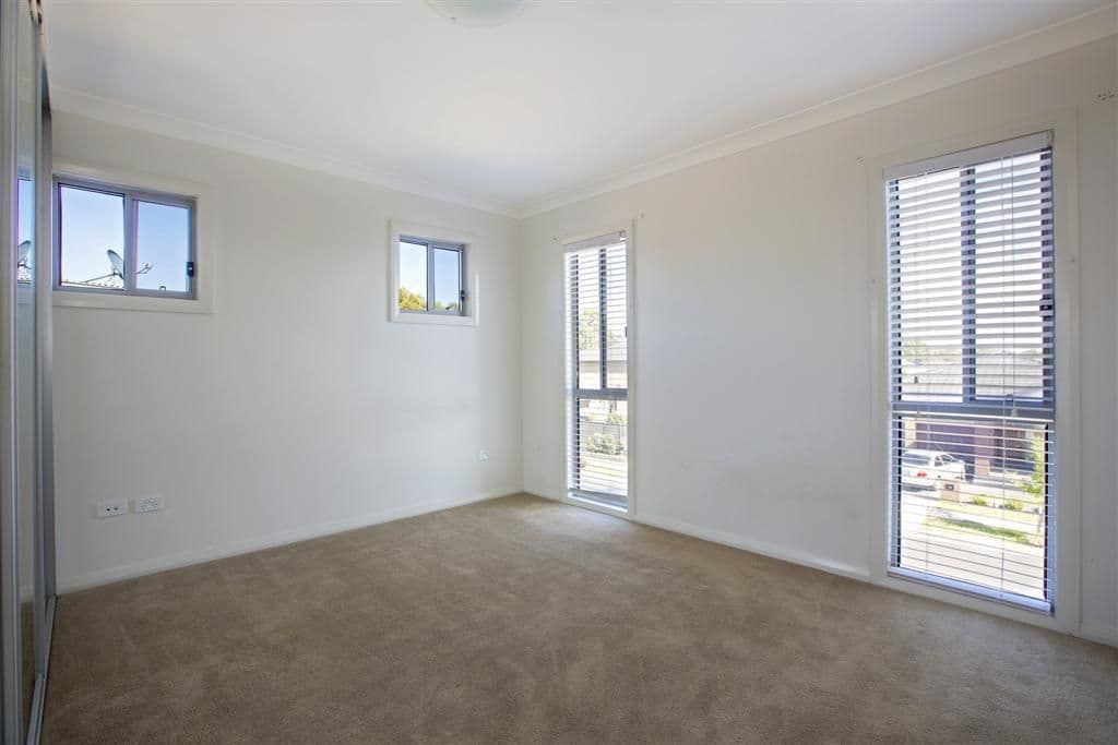 24 Foothills Terrace, Glenmore Park - Thumbnail 5