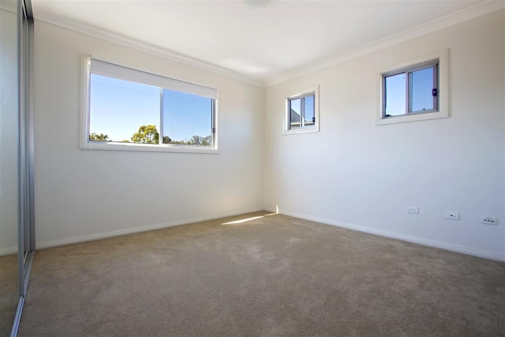 24 Foothills Terrace, Glenmore Park - Thumbnail 6