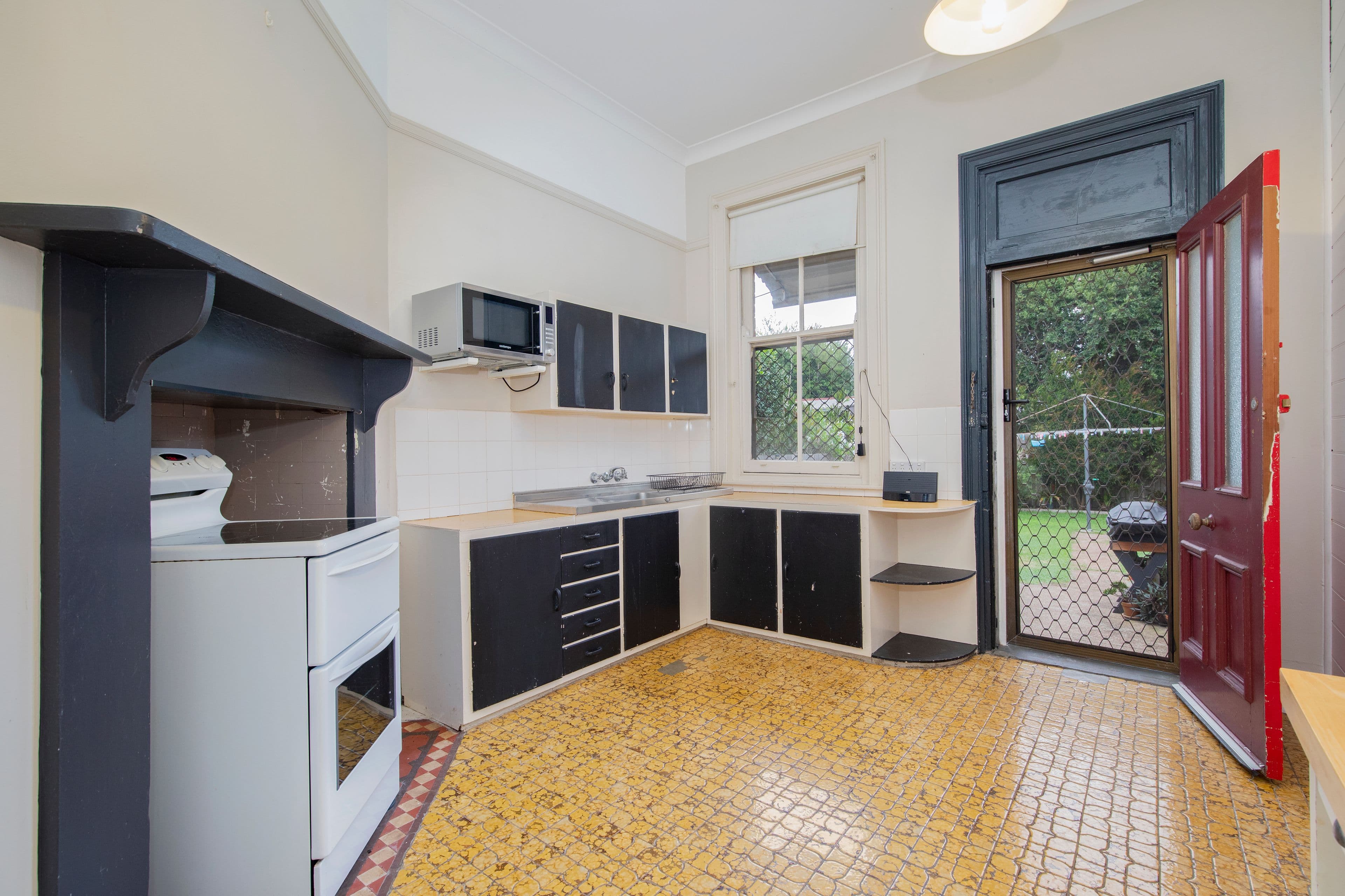 142 Lawson Street, Hamilton NSW 2303, Hamilton - Thumbnail 4