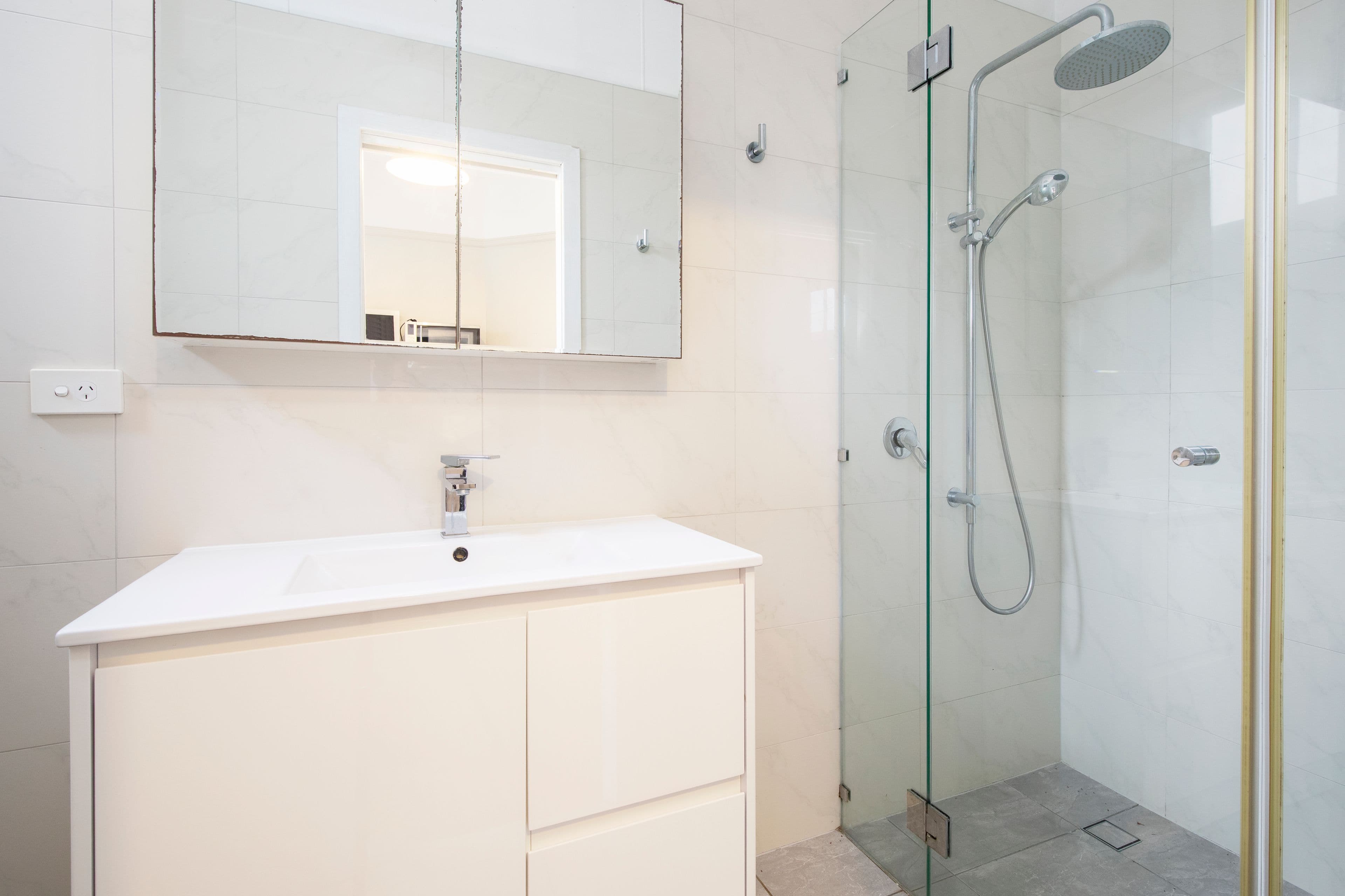 142 Lawson Street, Hamilton NSW 2303, Hamilton - Thumbnail 5