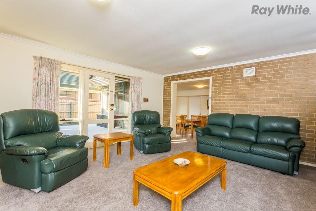 30 Rutherglen Way, Taylors Lakes VIC 3038, Taylors Lakes - Thumbnail 2