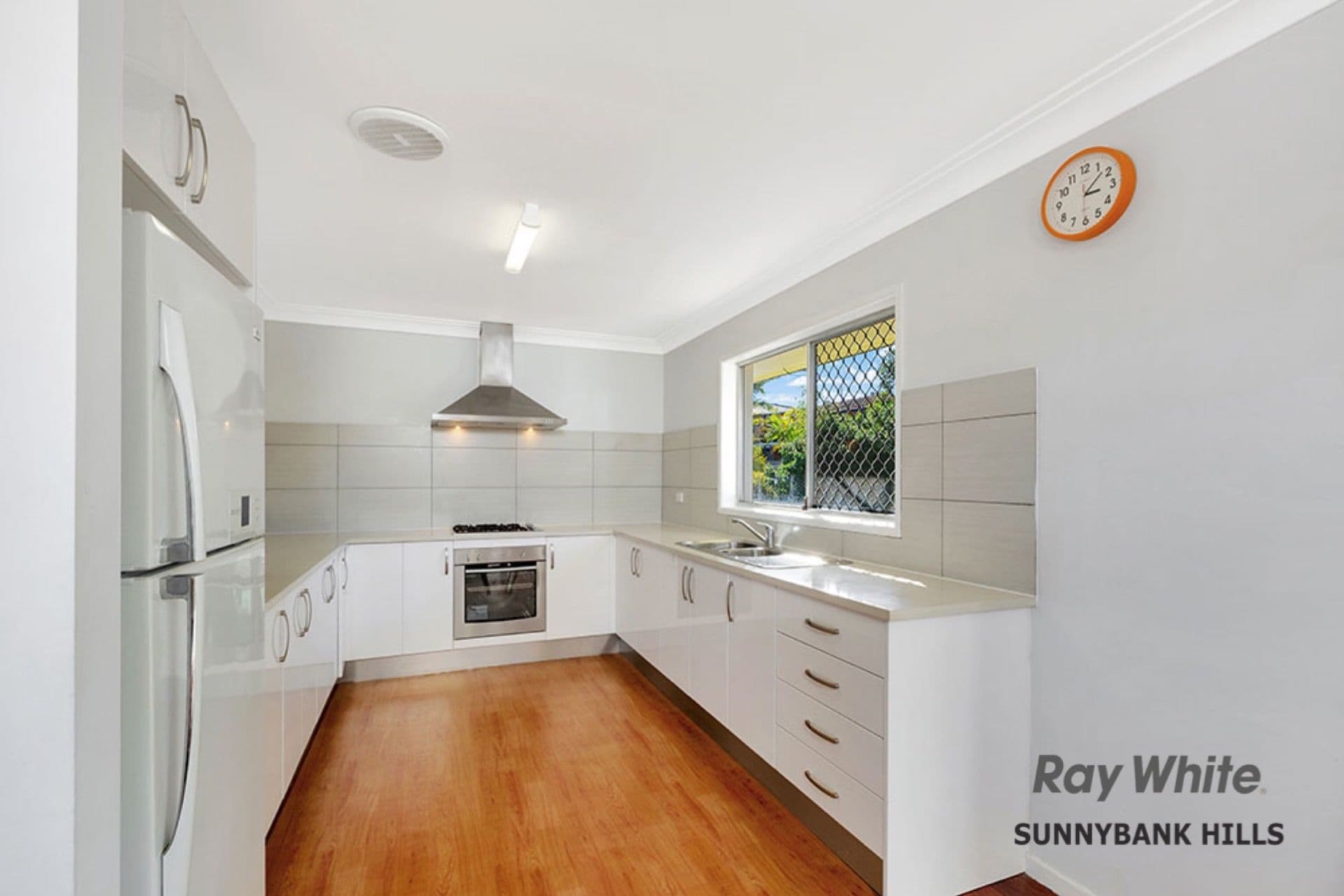 16 Novello Street, Mansfield QLD 4122, Mansfield - Thumbnail 5
