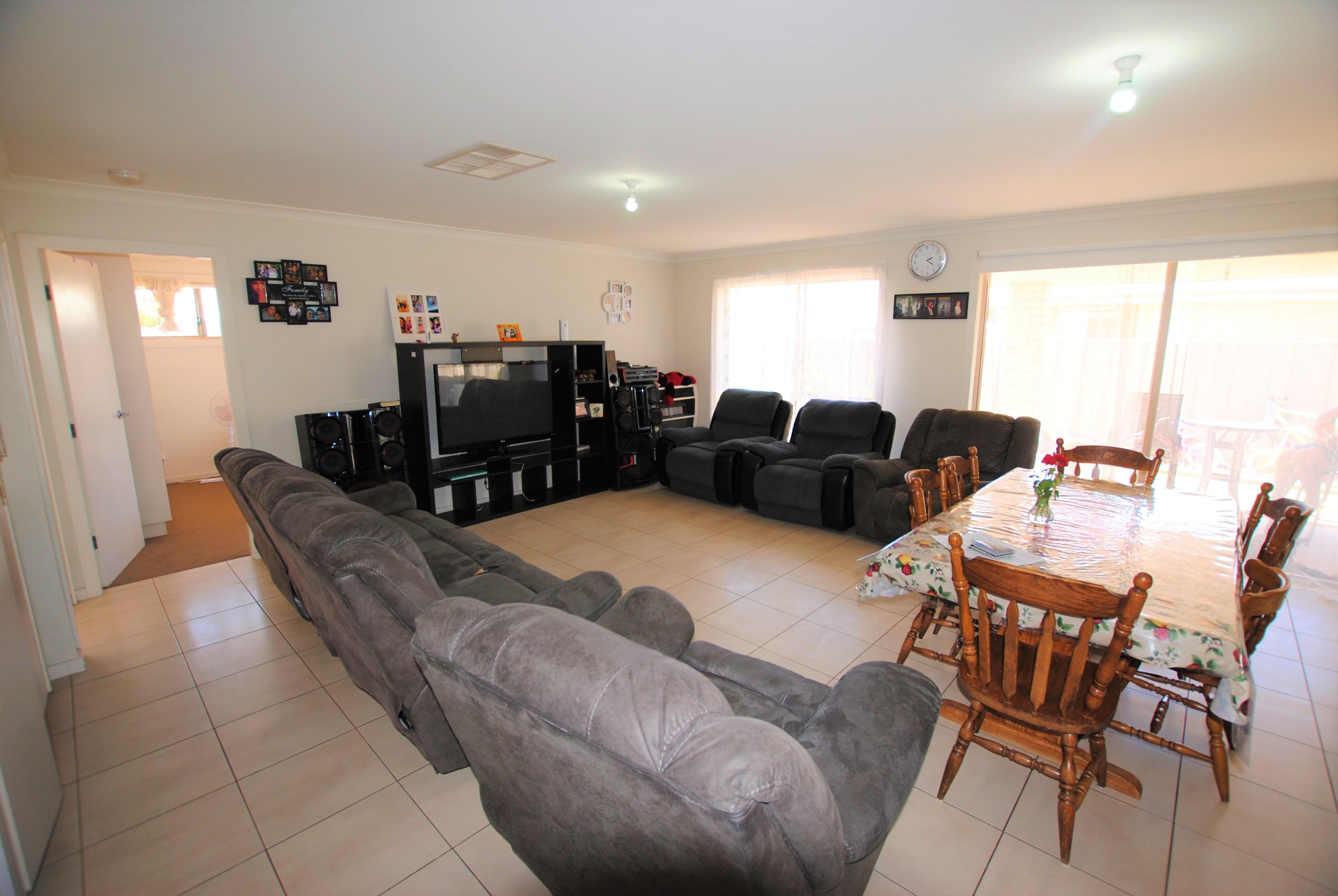 51 Walla Avenue, Griffith - Thumbnail 4