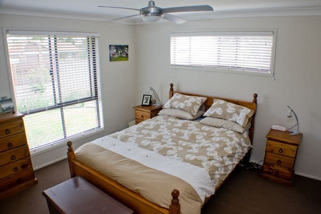 84 Ironbark Street, ELANORA QLD 4221, Elanora - Thumbnail 2