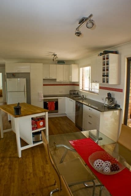 84 Ironbark Street, ELANORA QLD 4221, Elanora - Thumbnail 4