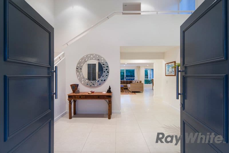 5821 Coveside Lane, Sanctuary Cove QLD 4212, Sanctuary Cove - Thumbnail 2