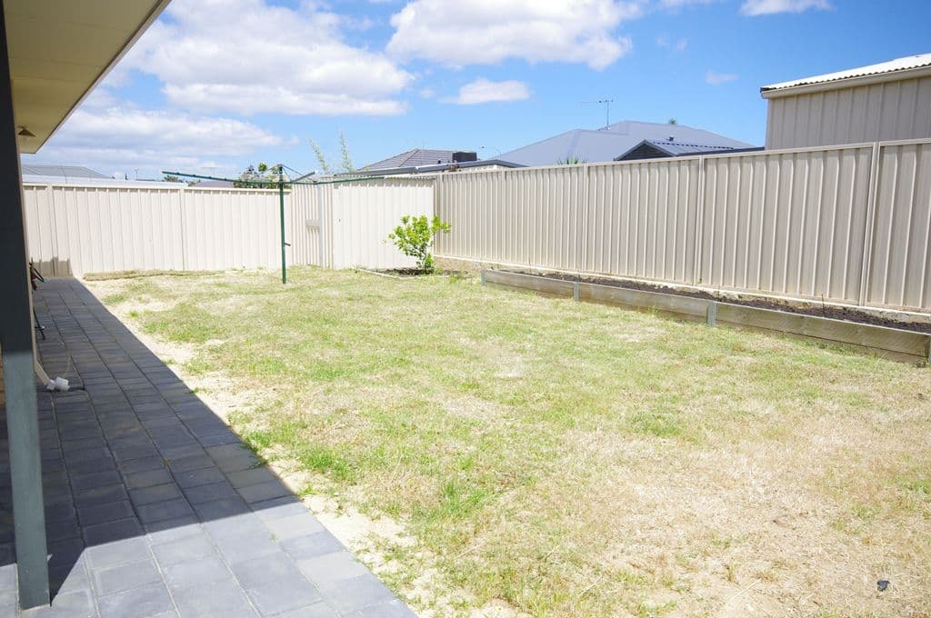 7 Hookstone Drive, LANDSDALE WA 6065, Landsdale - Thumbnail 7