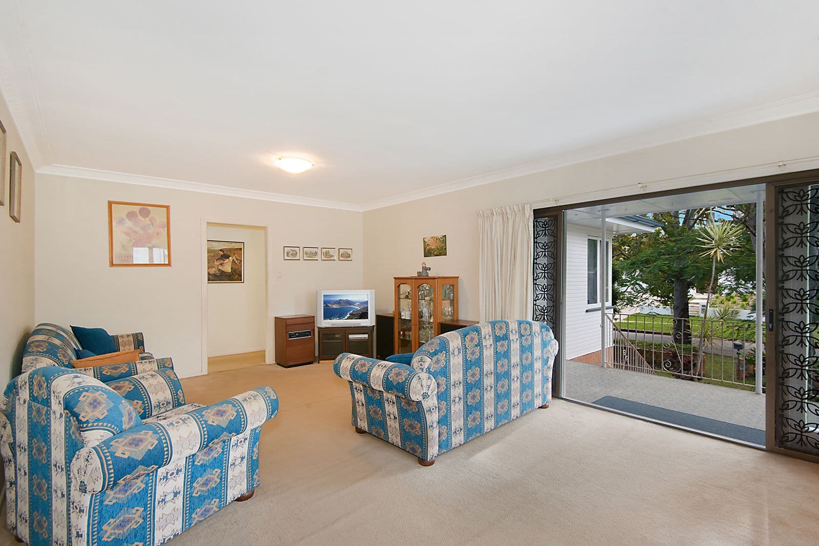 145 Victor Street, Holland Park QLD 4121, Holland Park - Thumbnail 5