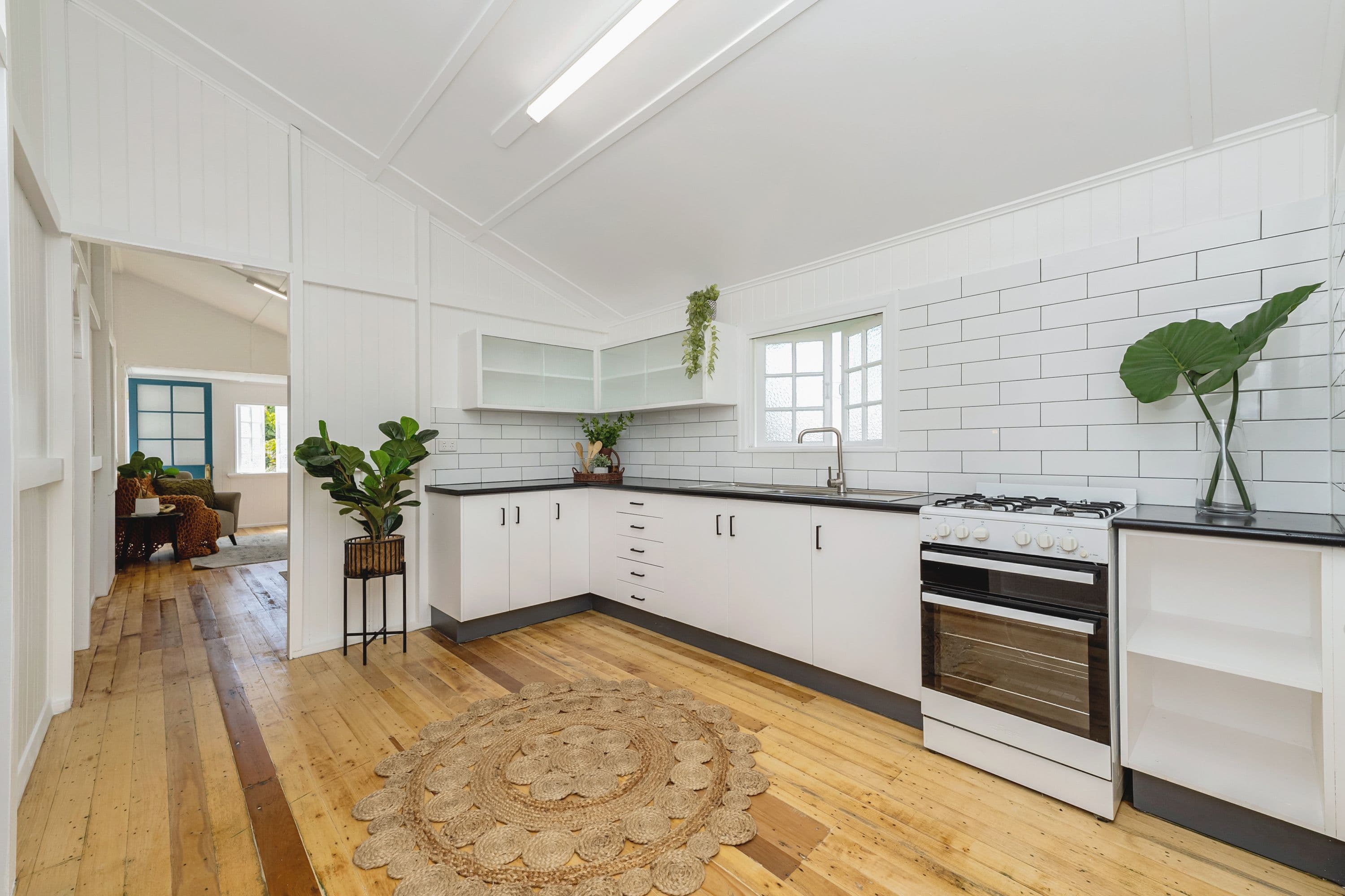 16 Gladstone Street, Pimlico QLD 4812, Pimlico - Thumbnail 3