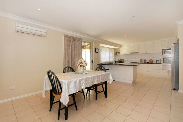 137 Limousin Way, LOWER CHITTERING WA 6084, Lower Chittering - Thumbnail 4