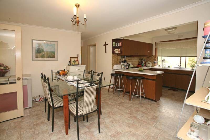 32 Saladin Avenue, GLEN WAVERLEY VIC 3150, Glen Waverley - Thumbnail 3