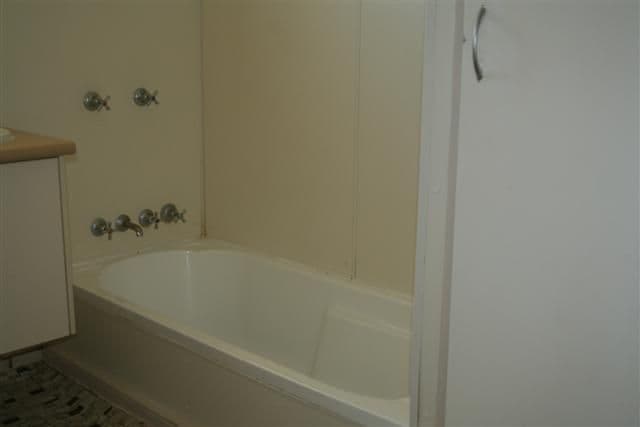 31 Elmer Street, ROMA QLD 4455, Roma - Thumbnail 3