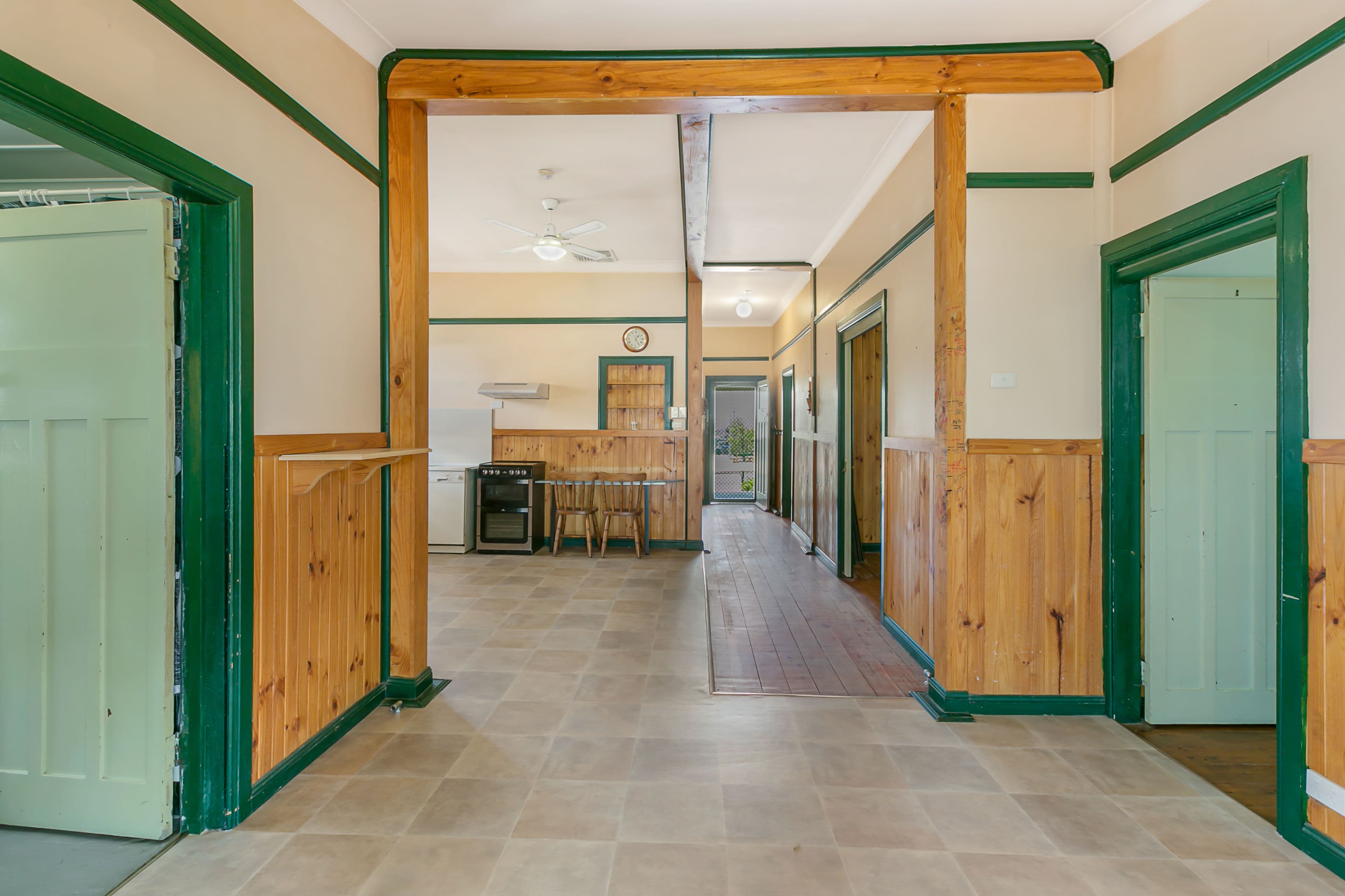 4 Gidley Street, Tamworth NSW 2340, Tamworth - Thumbnail 2