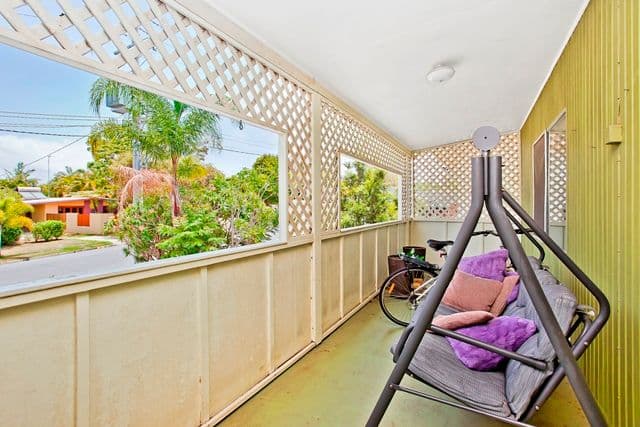 119 Bamboo Avenue, BENOWA QLD 4217, Benowa - Thumbnail 4