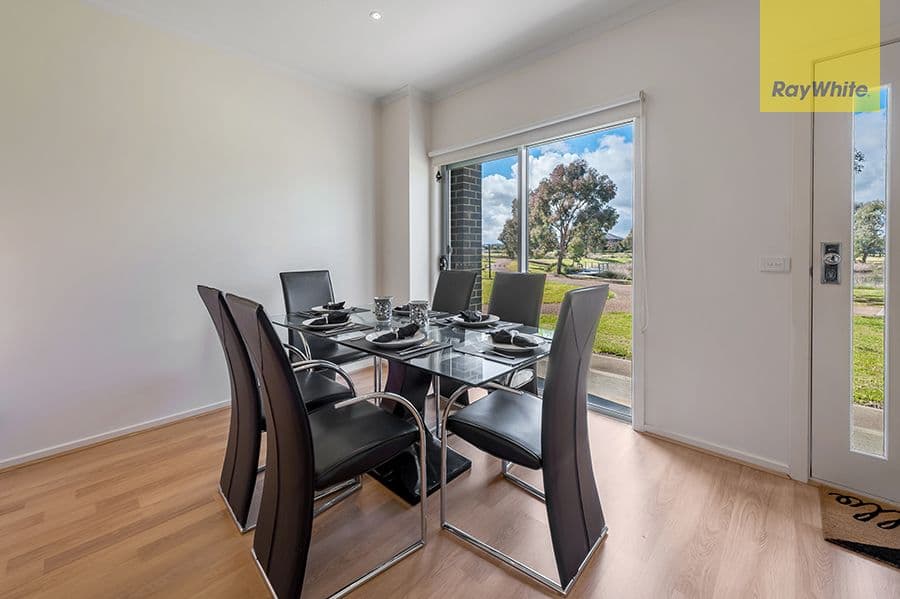 9 Alexander Circuit, Craigieburn VIC 3064, Craigieburn - Thumbnail 3