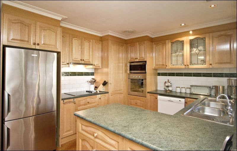4 Mari Close, GREENSBOROUGH VIC 3088, Greensborough - Thumbnail 2