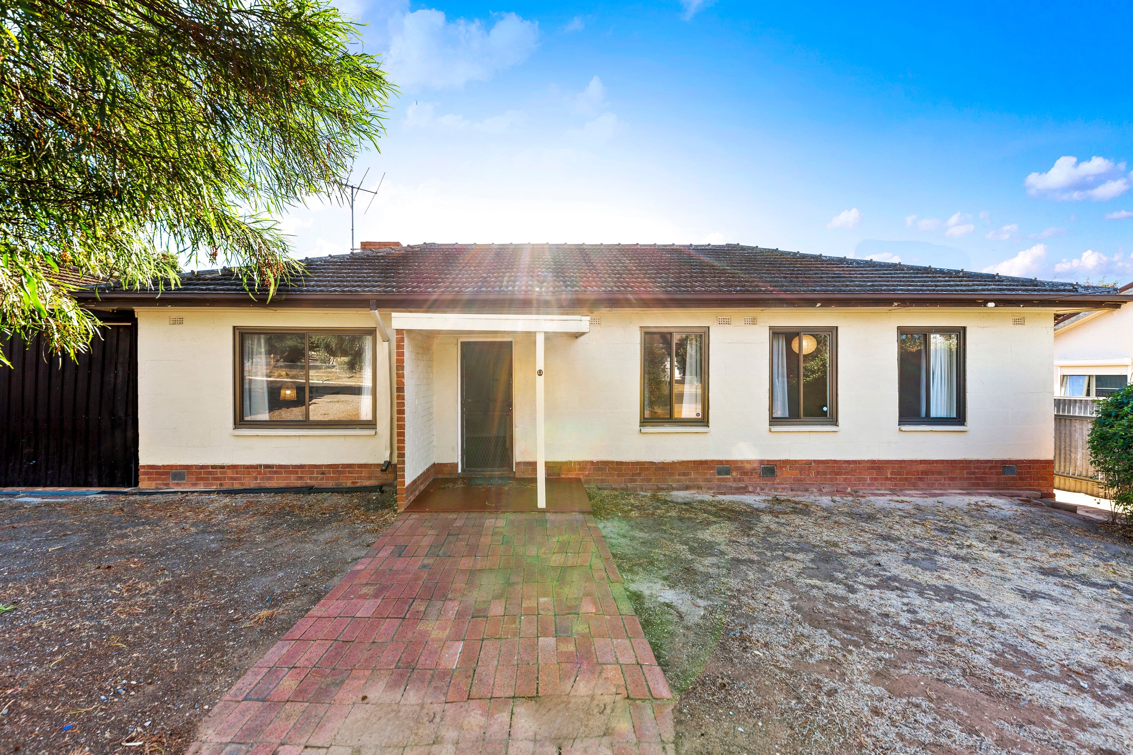 11 Leicester Street, Clearview SA 5085, Clearview - Image 1