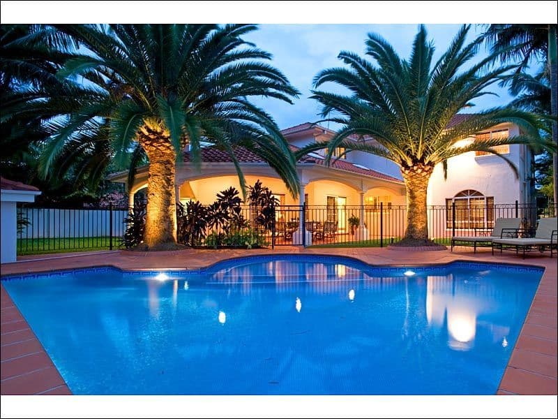 39 Coneyhurst Crescent, CARINDALE QLD 4152, Carindale - Thumbnail 2