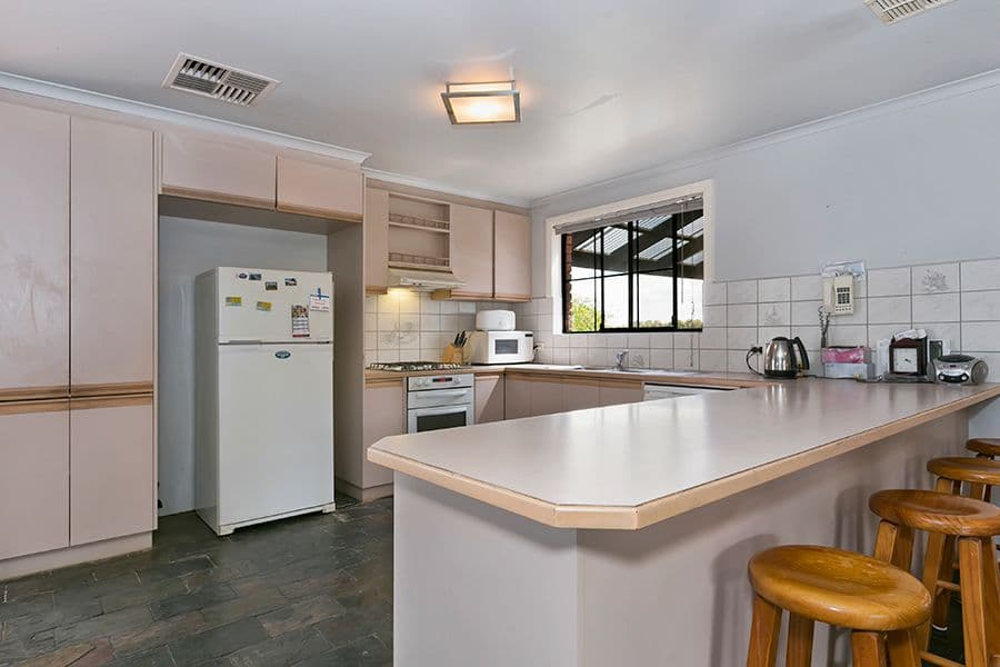 290 Coburns Road, KURUNJANG VIC 3337, Kurunjang - Thumbnail 3