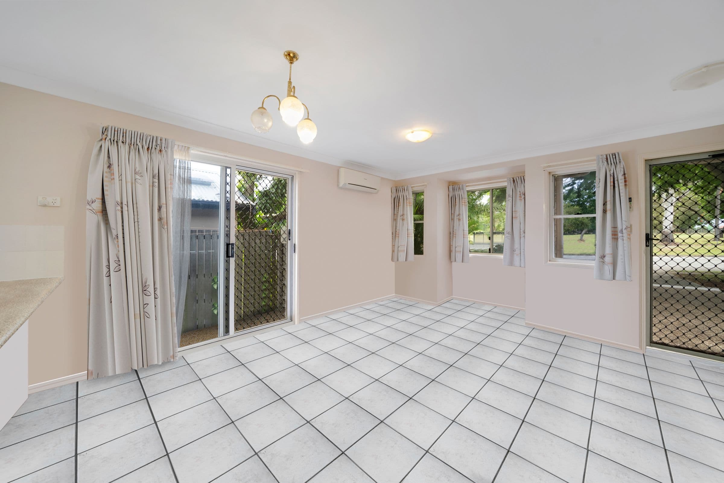 306 Victoria Avenue, Redcliffe QLD 4020, Redcliffe - Thumbnail 3