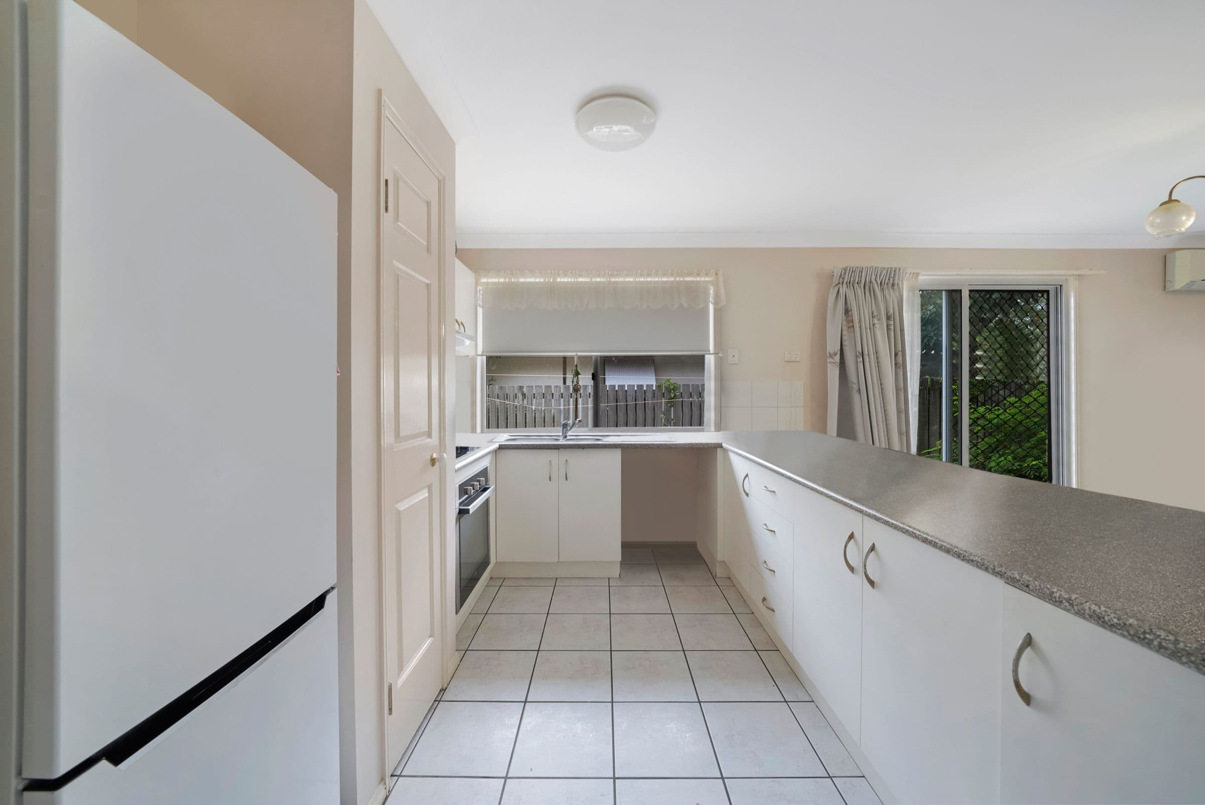 306 Victoria Avenue, Redcliffe QLD 4020, Redcliffe - Thumbnail 4