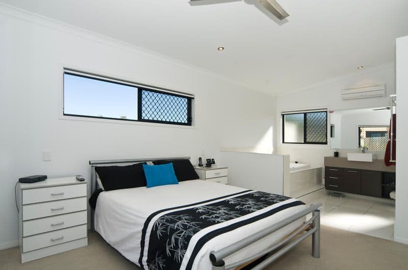 6 Pine Ridge Place, LITTLE MOUNTAIN QLD 4551, Little Mountain - Thumbnail 7