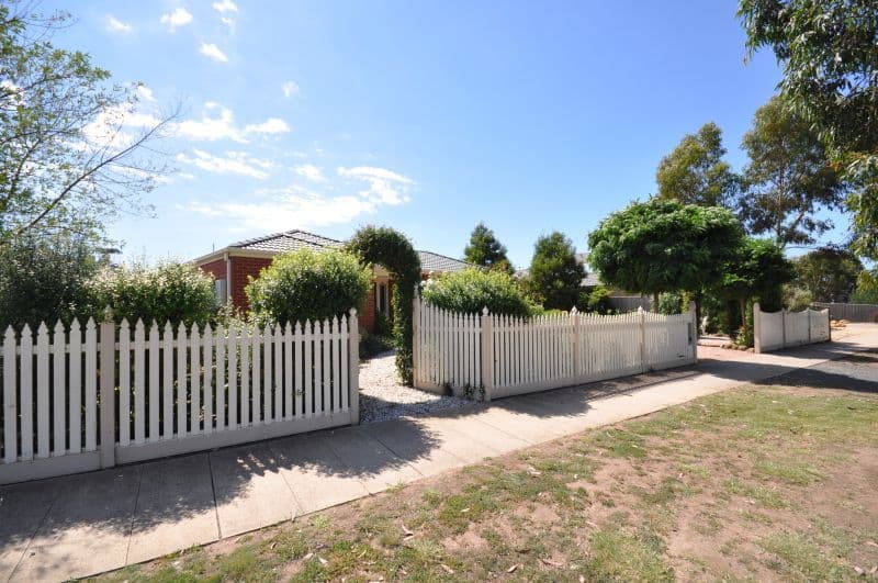 11 Dalcruin Drive, BANNOCKBURN VIC 3331, Bannockburn - Image 1